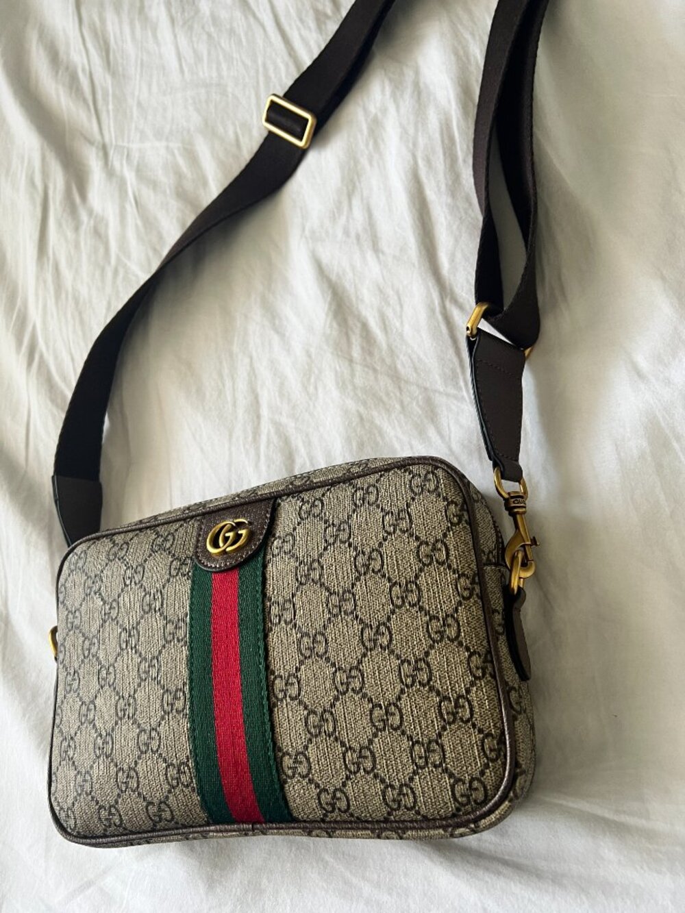 Crossbody Gucci Bag Like New - Picture 3 of 6